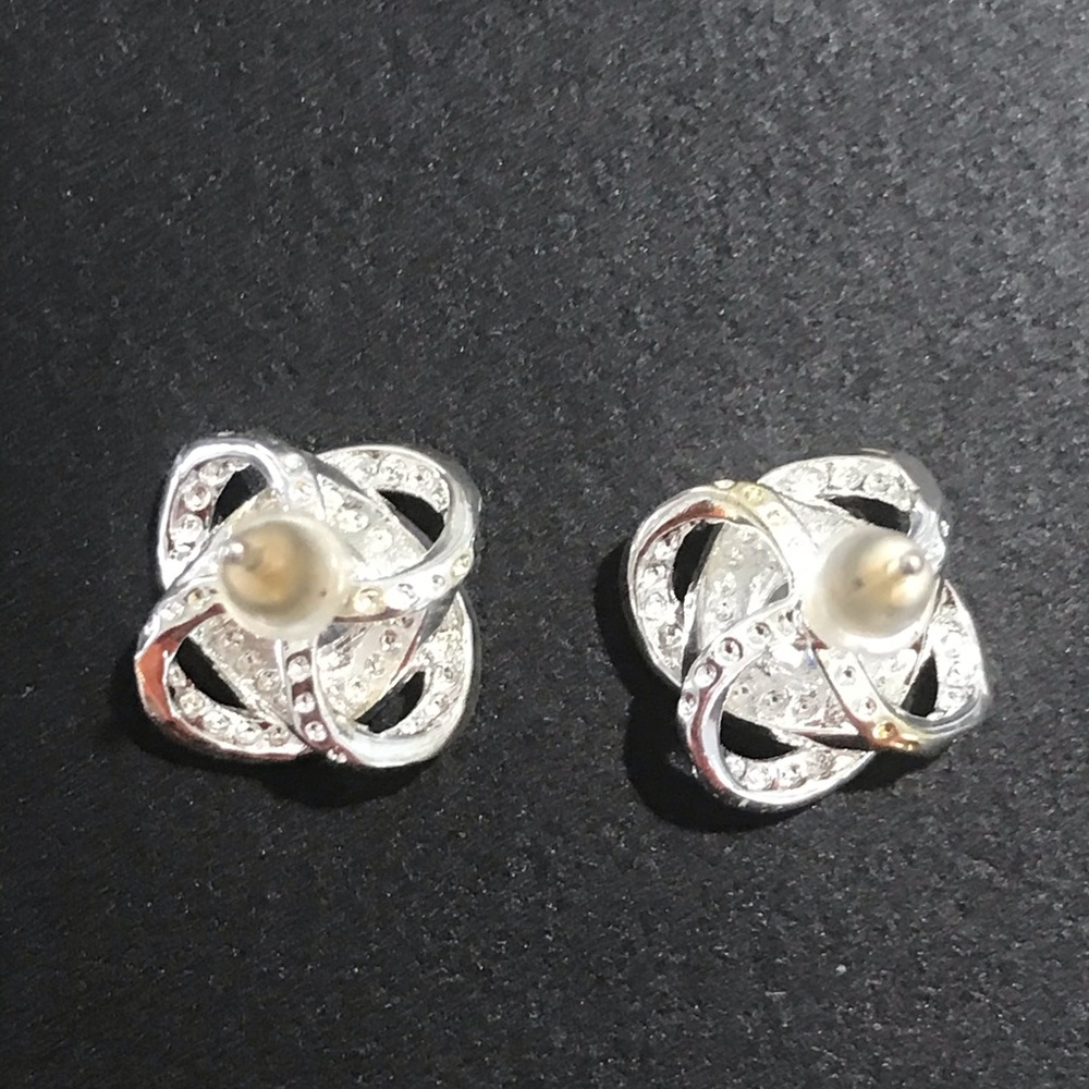 Genuine925crystal flower stud earrings - Picture 4 of 7
